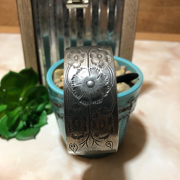 Bracelet - Picture 3 of 4